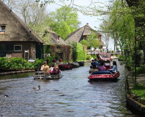 giethoorn private taxi tours